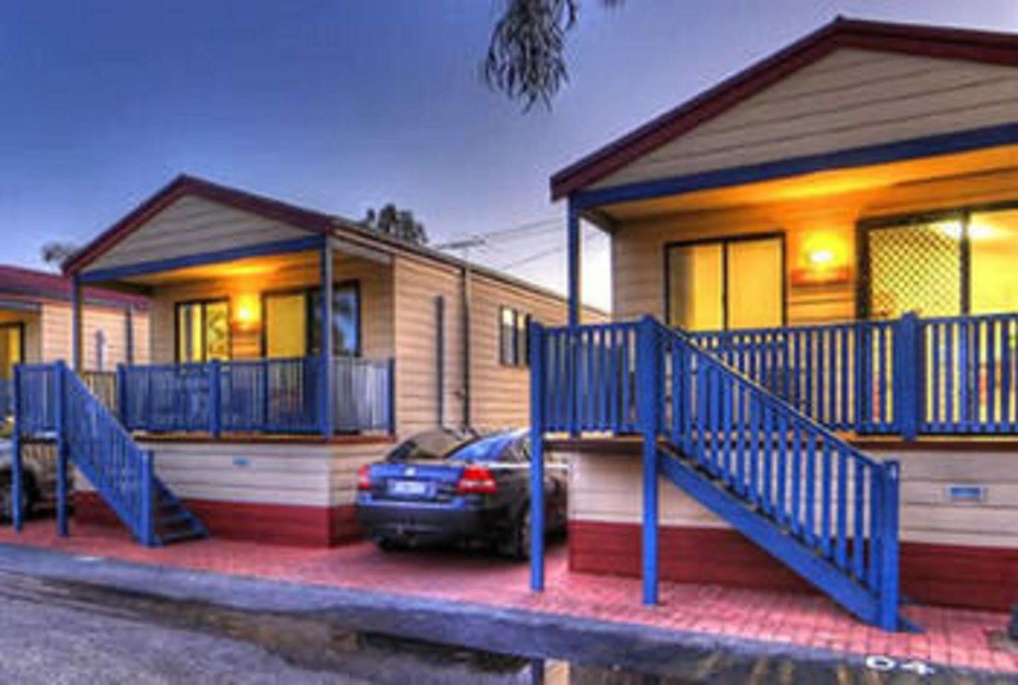 Central Caravan Park Перт Экстерьер фото