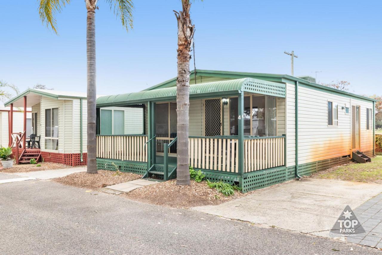 Central Caravan Park Перт Экстерьер фото